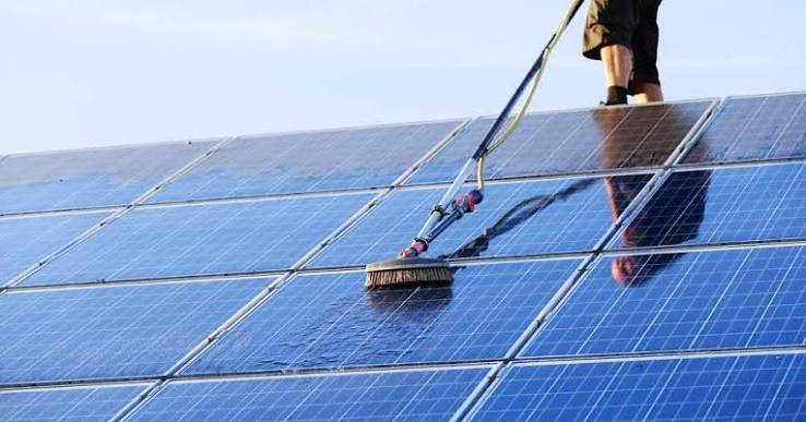Solar panel cleaning with pure water in Jacksonville
