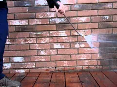 Retaining wall pressure washing in Jacksonville